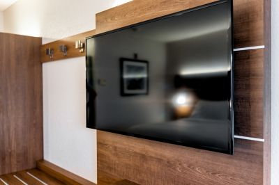 Television Hanging Service in Longmont, CO