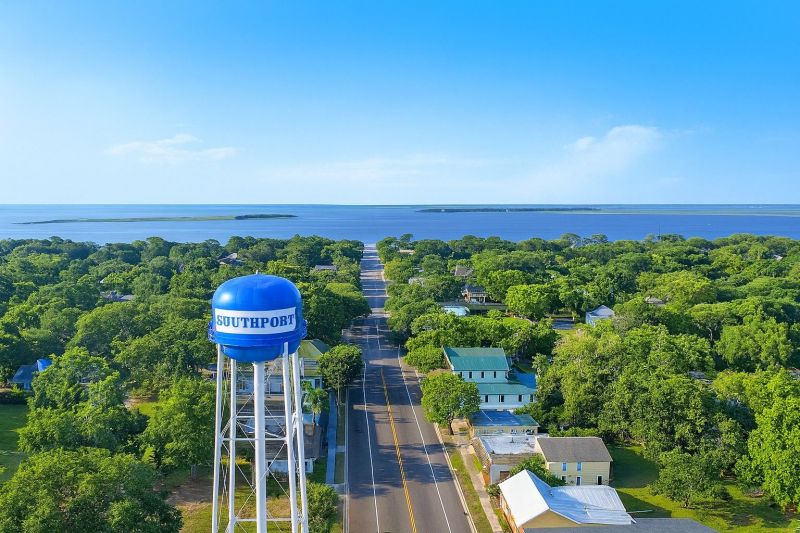 Local Tv Mounting Service in Southport, NC